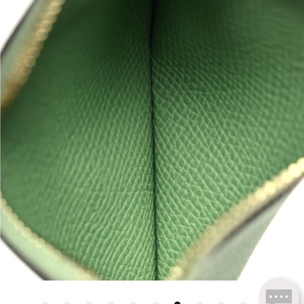 Hermes Constance Epsom   (Vert Criquet) Clutch/wallet/crossbody. - Picture 4 of 10